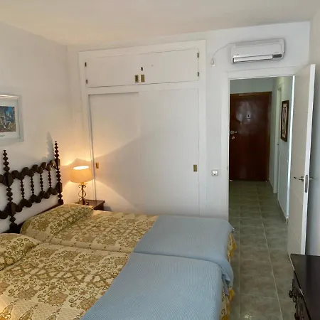 First Line, To The Beach, 1 Bed , Sleeps Benalmadena