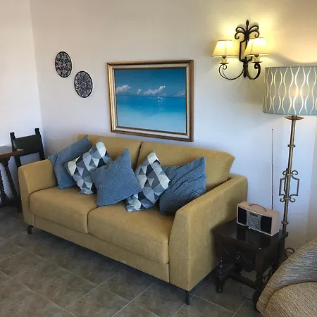 First Line, To The Beach, 1 Bed , Sleeps *
