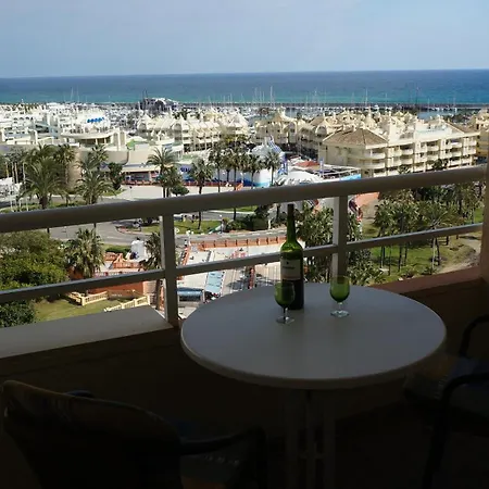 First Line, To The Beach, 1 Bed , Sleeps Benalmadena